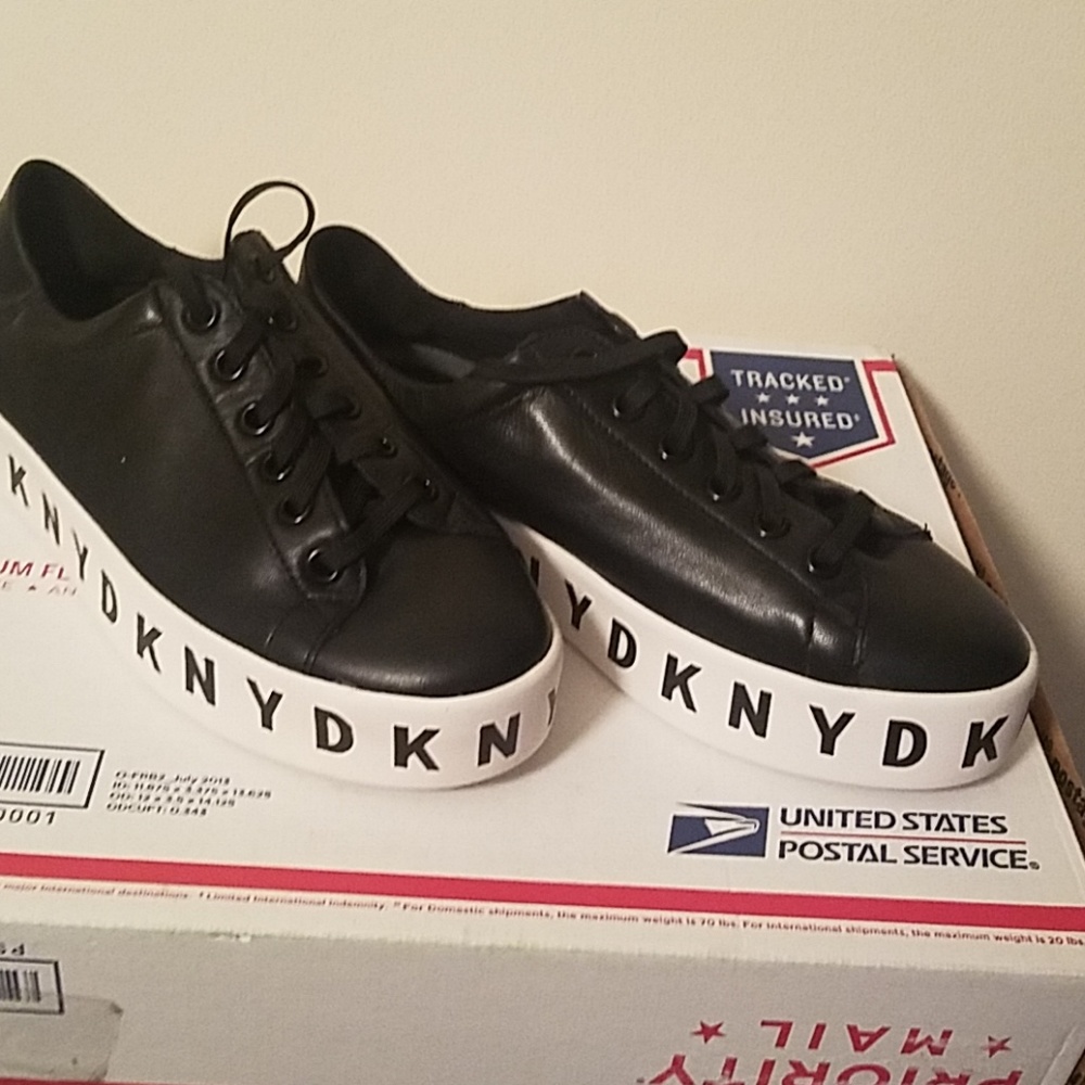 DKNY leather Sneakers